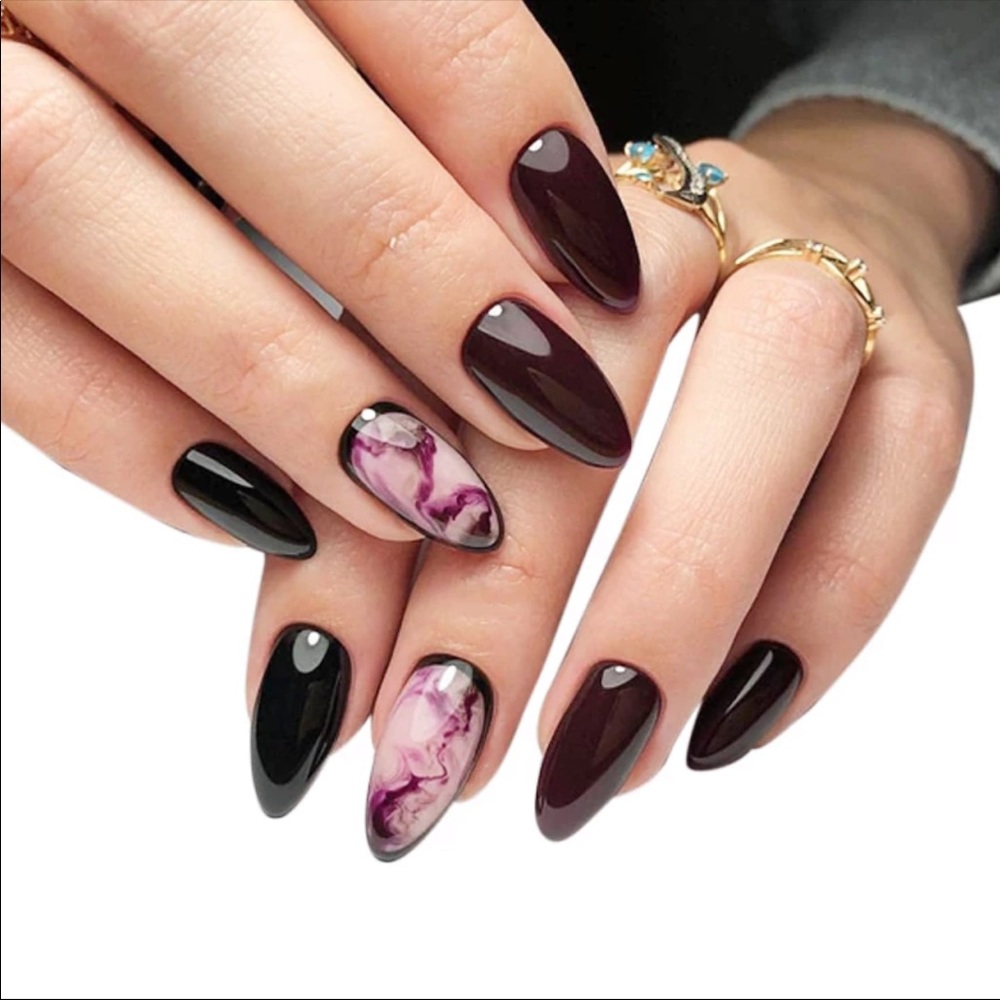 Press on nails